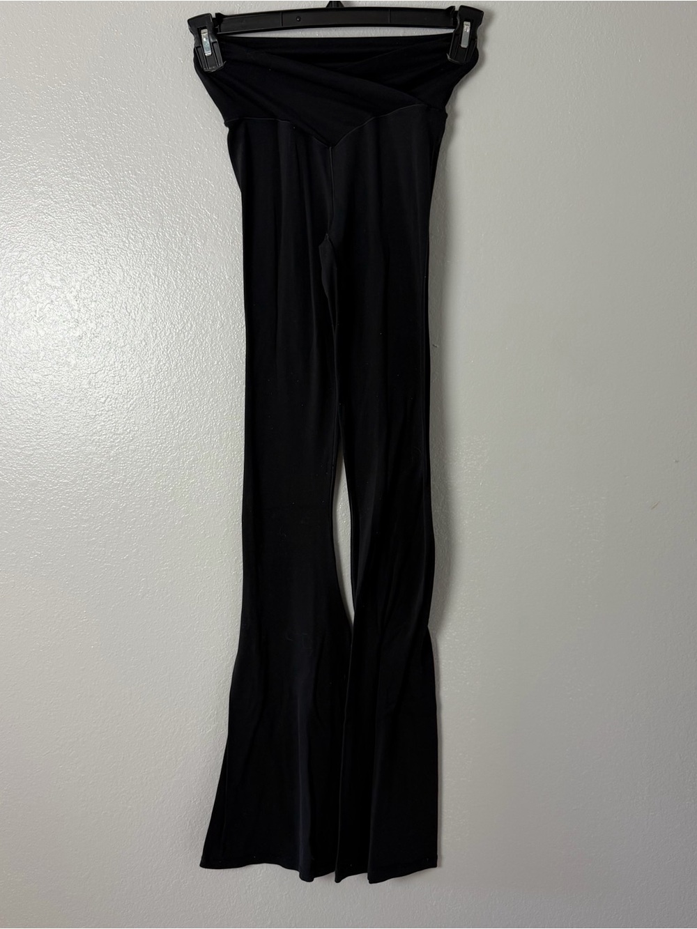 Aerie Black V Waist Crossover Flare Yoga Pants High Rise Small